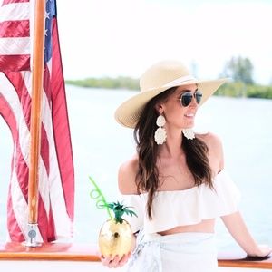 Meet your Posher, Carolyn